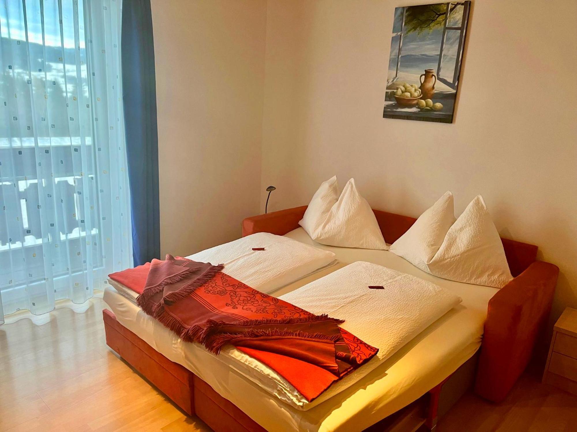 Hotel Gasthof Zur Linde Mariahof Esterno foto