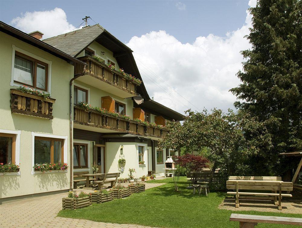Hotel Gasthof Zur Linde Mariahof Esterno foto