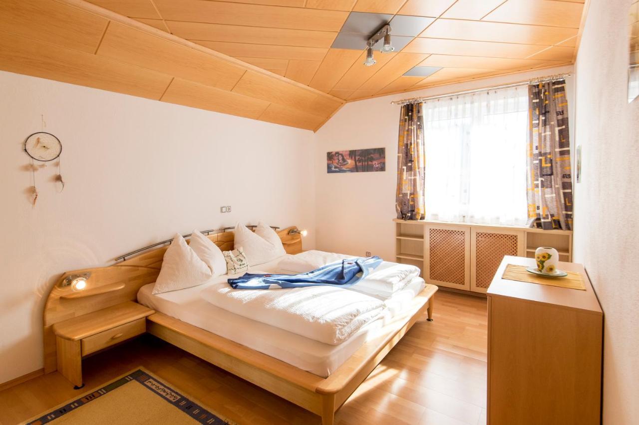 Hotel Gasthof Zur Linde Mariahof Esterno foto