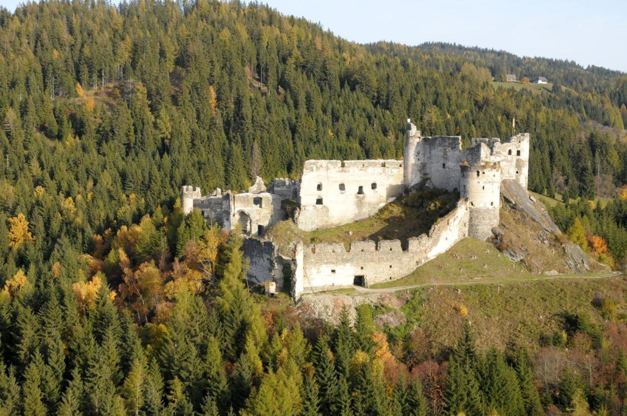 Hotel Gasthof Zur Linde Mariahof Esterno foto